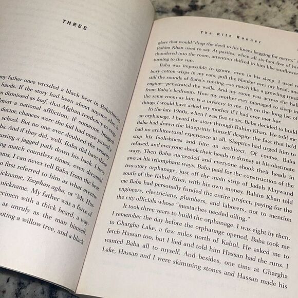 The Kite Runner A Novel Powerful By Hunting Khaled Hosseini Bestseller - Picture 3 of 5